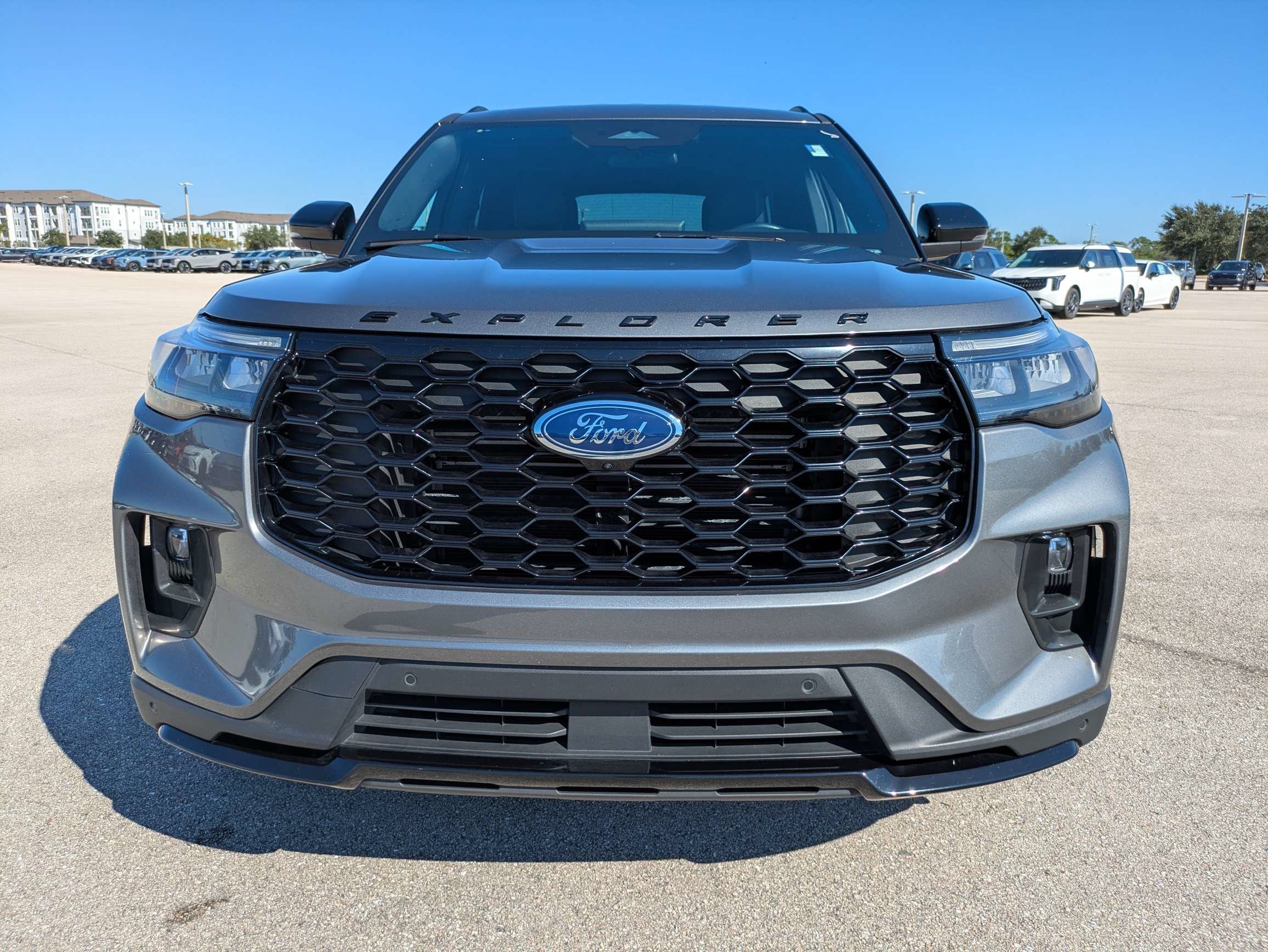 Used 2025 Ford Explorer ST-Line AWD/4WD image 9