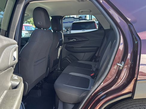 Used 2022 Chevrolet TrailBlazer LT w/ Convenience Package image 17