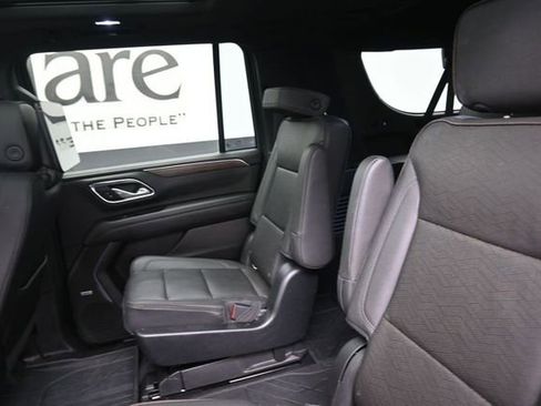 Used 2021 Chevrolet Suburban High Country AWD/4WD image 22