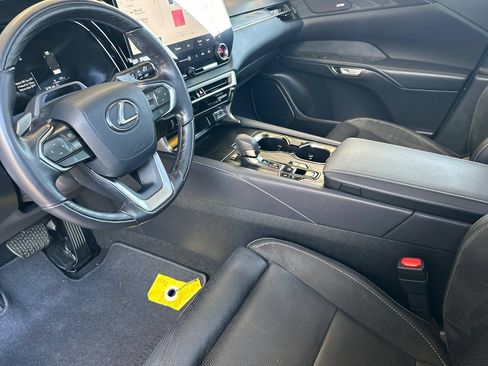 Used 2025 Lexus RX 450h AWD w/ Convenience Package image 7