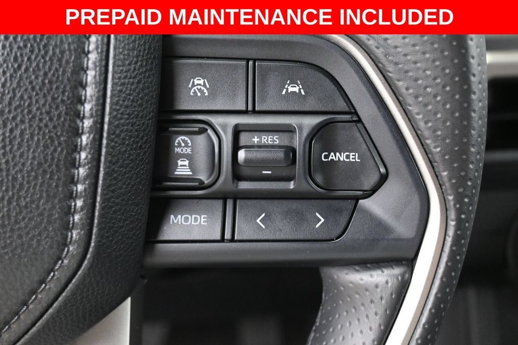 Certified 2025 Toyota 4Runner SR5 AWD/4WD image 17