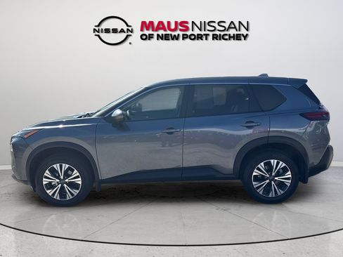 Certified 2022 Nissan Rogue SV FWD image 7
