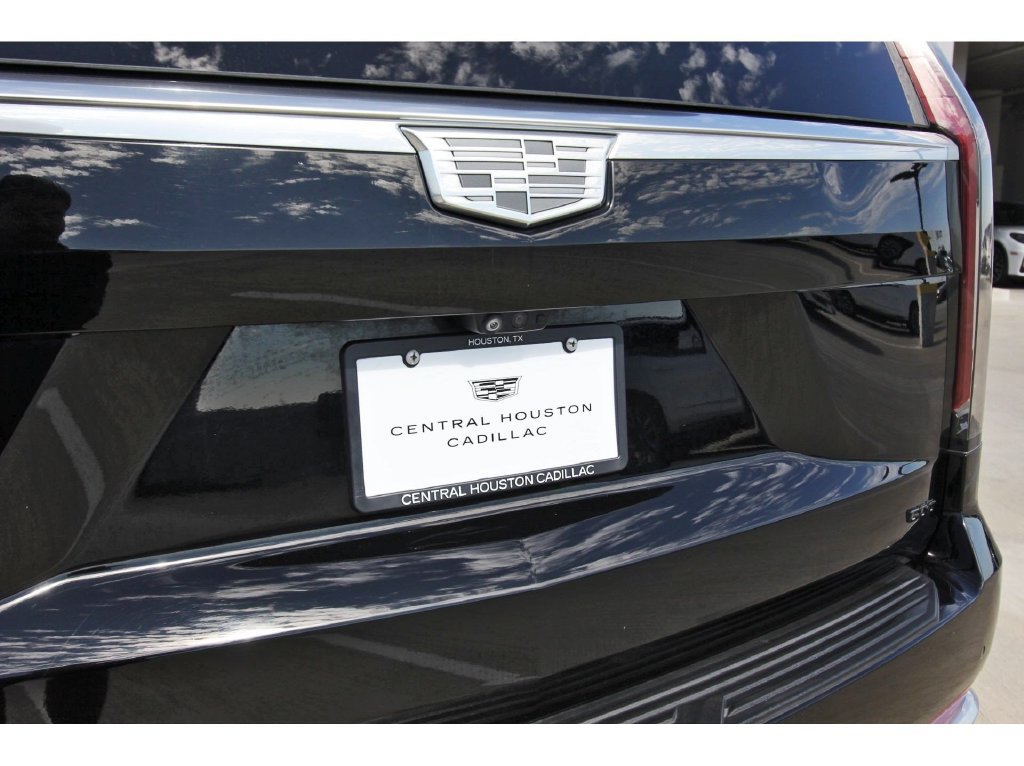 Used 2021 Cadillac Escalade Premium Luxury Platinum w/ Heavy-Duty Trailer Package AWD/4WD image 31
