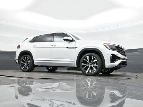 New 2026 Volkswagen Atlas Cross Sport SEL Premium R-Line image 32