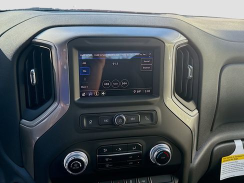 Used 2025 GMC Sierra 1500 Pro w/ Convenience Package RWD image 10