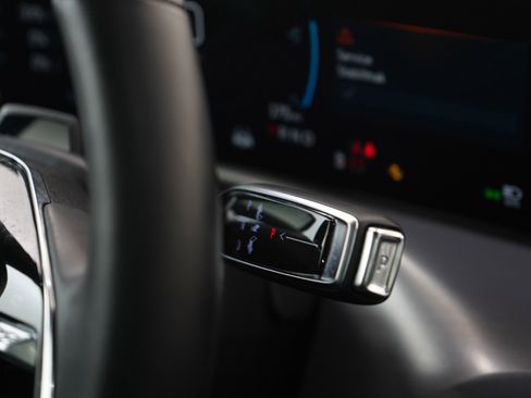 Used 2026 Cadillac Vistiq Luxury image 20