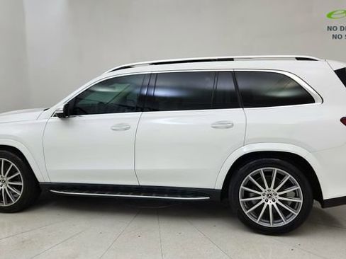 Used 2025 Mercedes-Benz GLS 450 4MATIC w/ AMG Line Exterior image 4