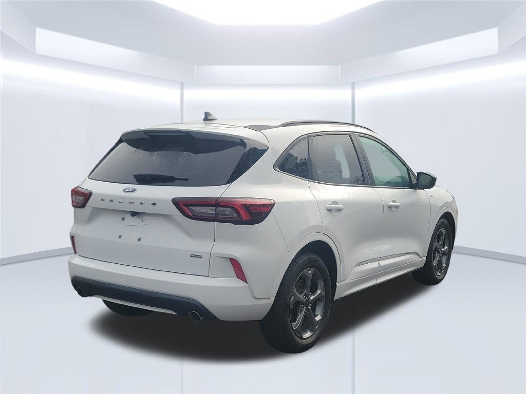 Used 2023 Ford Escape ST-Line w/ Equipment Group 301A FWD image 6