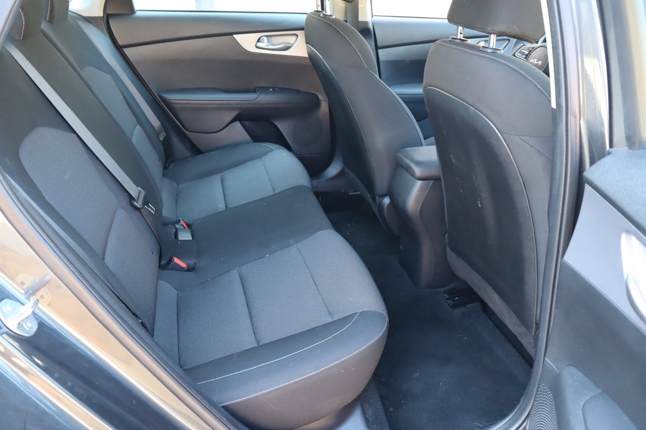Used 2024 Kia Forte LXS FWD image 17