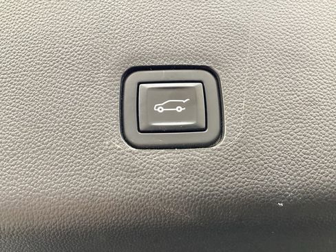 Used 2020 Chevrolet Traverse Premier w/ LPO, Floor Liner Package AWD/4WD image 14