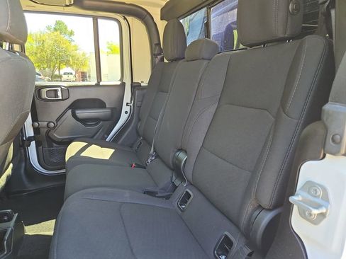 Used 2023 Jeep Gladiator Sport image 25