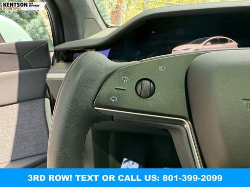 Used 2023 Tesla Model X Plaid image 19