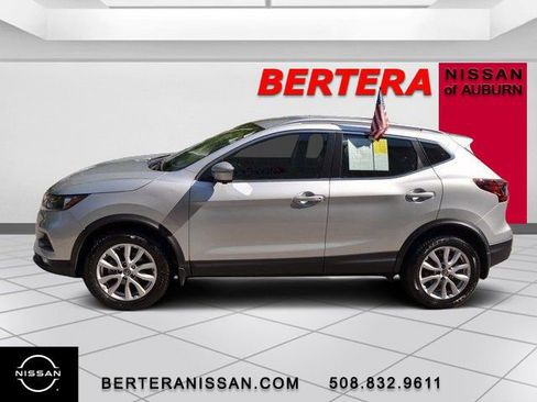 Used 2022 Nissan Rogue Sport SV w/ Technology Package AWD/4WD image 5