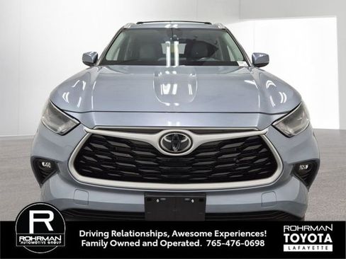 Used 2022 Toyota Highlander XLE image 10
