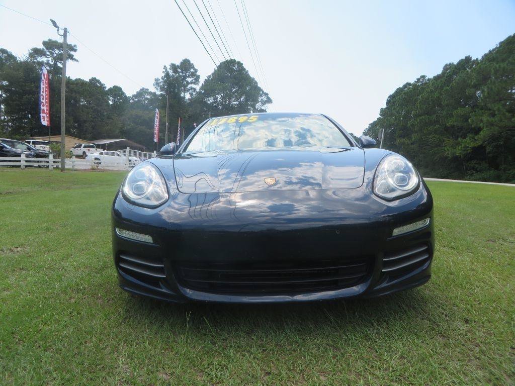 Used 2015 Porsche Panamera image 3