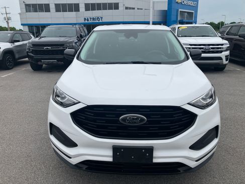 Used 2022 Ford Edge SE w/ Black Appearance Package AWD/4WD image 2