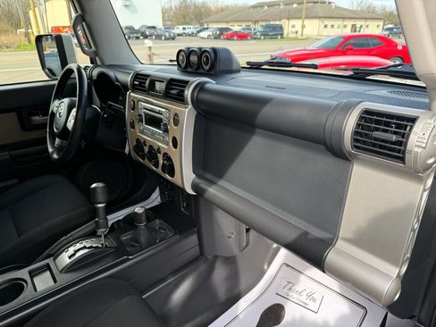 Used 2014 Toyota FJ Cruiser 4WD w/ Upgrade Package image 59