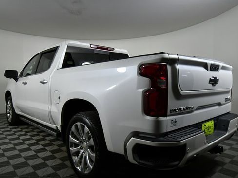 Used 2022 Chevrolet Silverado 1500 High Country image 13