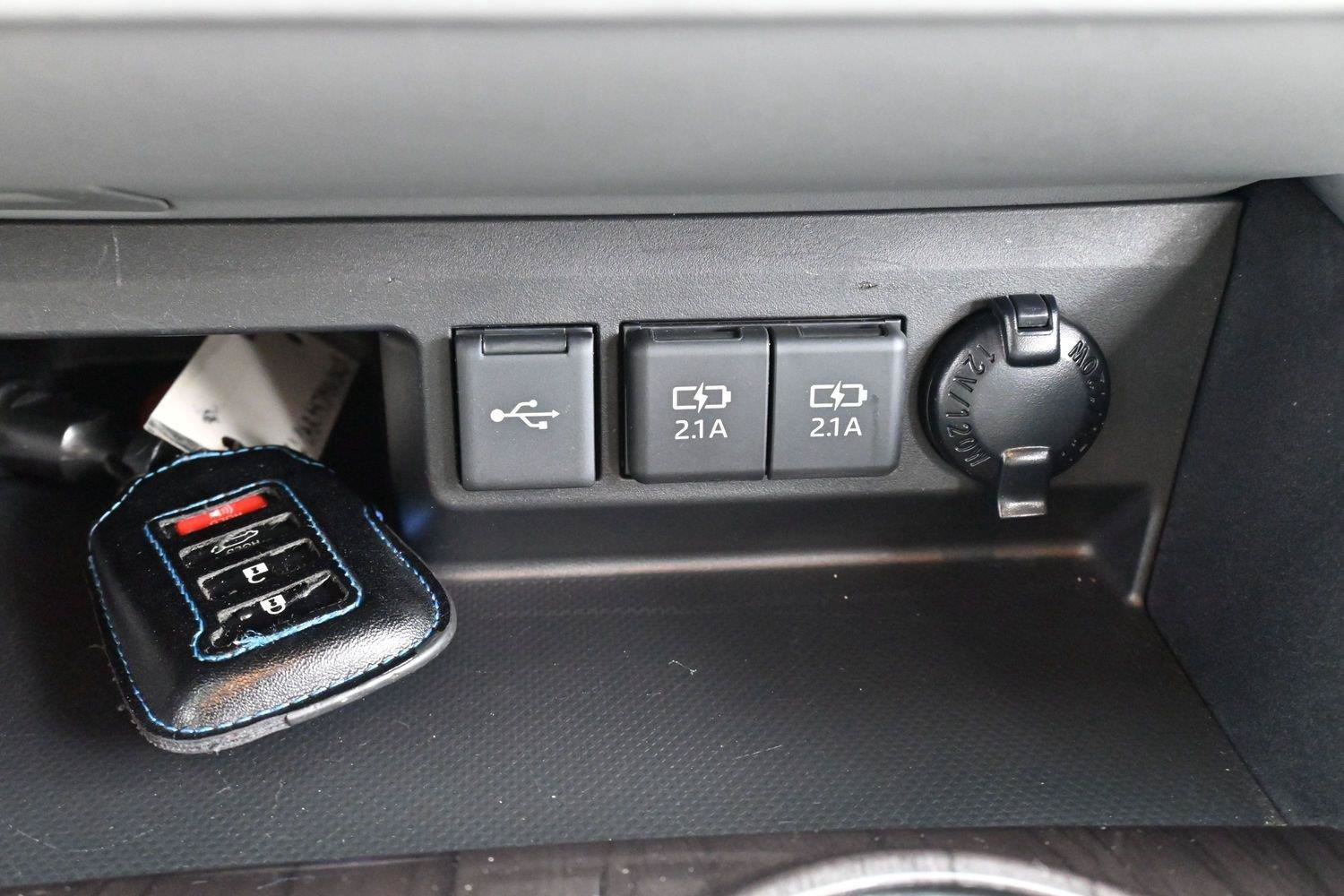 Used 2021 Toyota Highlander Limited FWD image 26