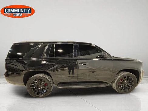 Used 2018 GMC Yukon SLT w/ Premium Edition image 9