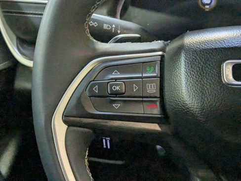 Used 2024 Jeep Grand Cherokee L Limited w/ Luxury Tech Group II AWD/4WD image 16