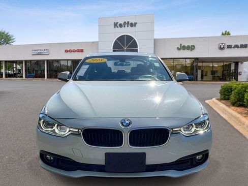 Used 2018 BMW 320i xDrive Sedan w/ Convenience Package AWD/4WD image 2