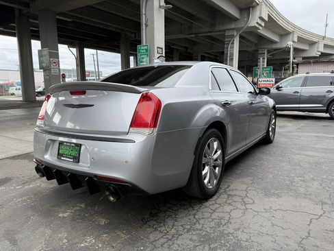 Used 2016 Chrysler 300 C w/ Safetytec Plus Group AWD/4WD image 4