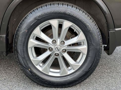 Used 2015 Nissan Rogue SV w/ SV Premium Package AWD/4WD image 7