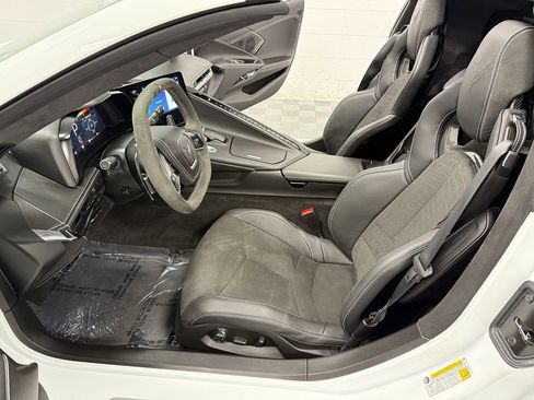 Used 2024 Chevrolet Corvette Stingray Premium Cpe w/ Stealth Interior Trim Package image 13