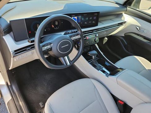 Used 2025 Hyundai Tucson SEL image 2