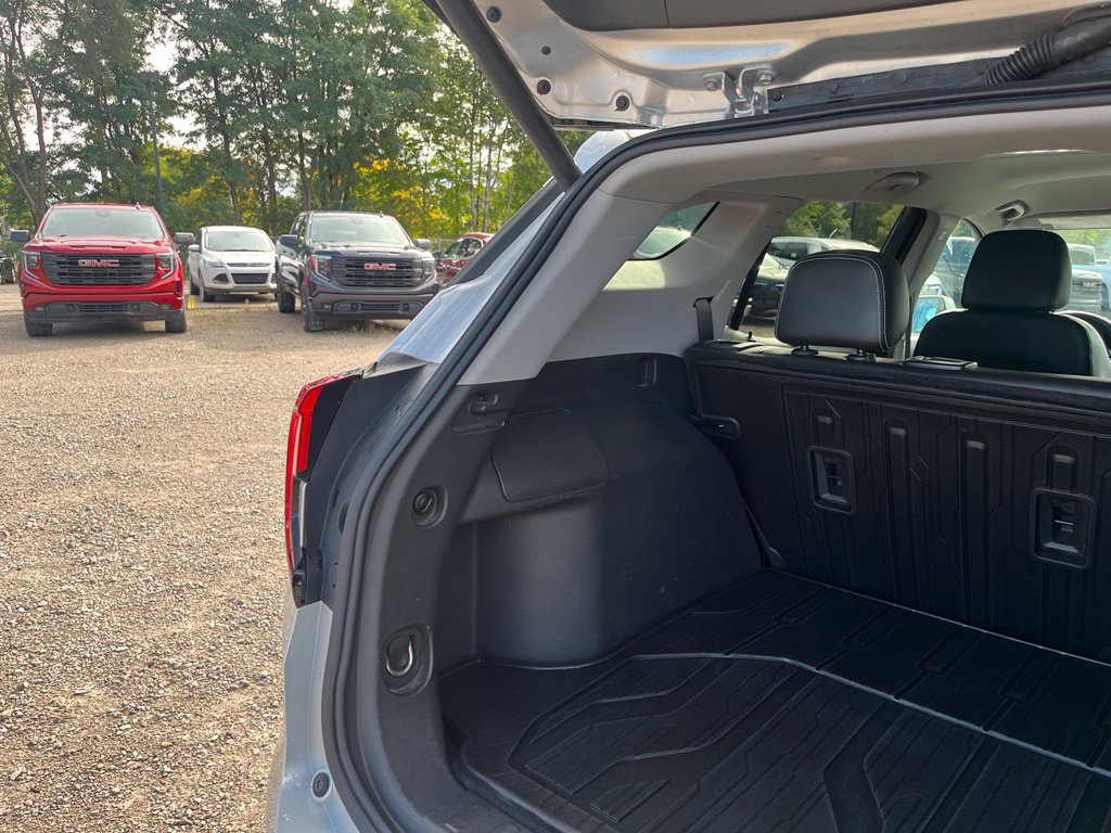 Used 2022 GMC Terrain SLT AWD/4WD image 10