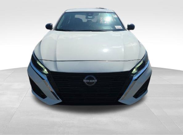 Used 2025 Nissan Altima 2.5 S FWD image 2