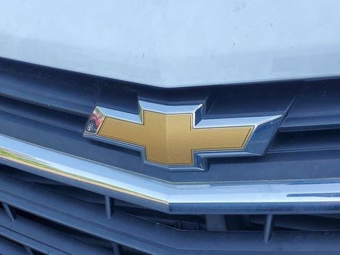 Used 2020 Chevrolet Equinox LT w/ Driver Convenience Package image 10