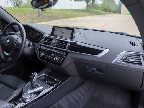 Used 2018 BMW 230i Convertible w/ Premium Package RWD image 28