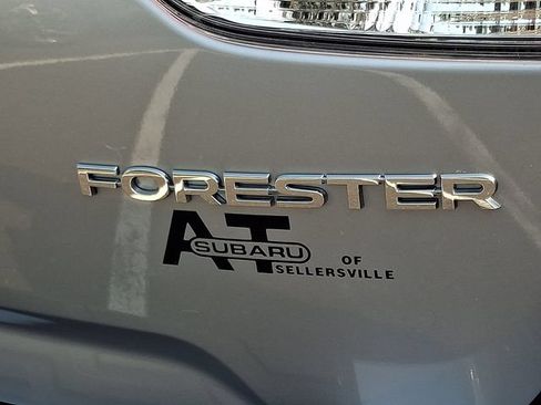Certified 2022 Subaru Forester Premium AWD/4WD image 32