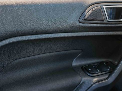 Used 2016 Ford Fiesta SE image 14