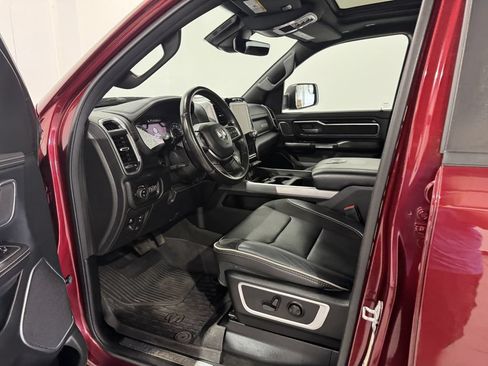 Used 2022 RAM 1500 Laramie AWD/4WD image 15