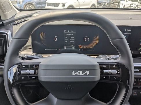 New 2026 Kia Sorento LX FWD image 30