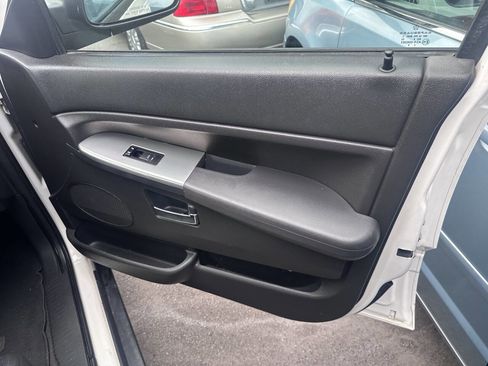 Used 2009 Jeep Grand Cherokee Laredo image 22