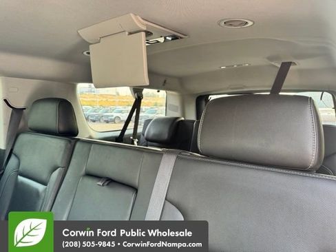 Used 2018 GMC Yukon XL SLT w/ Premium Edition AWD/4WD image 14