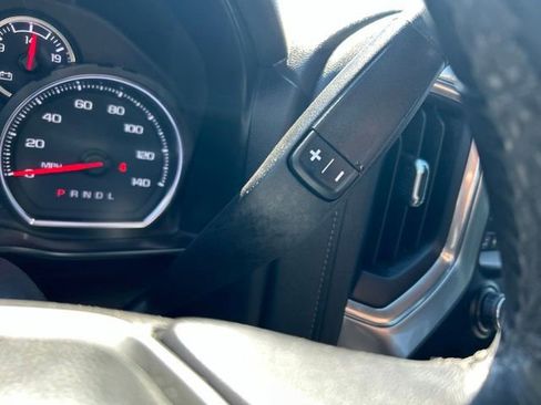Used 2021 Chevrolet Silverado 1500 LT AWD/4WD image 27