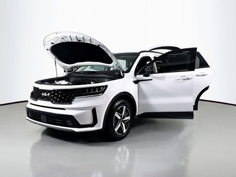 Used 2022 Kia Sorento EX w/ Panoramic Sunroof Package FWD image 18