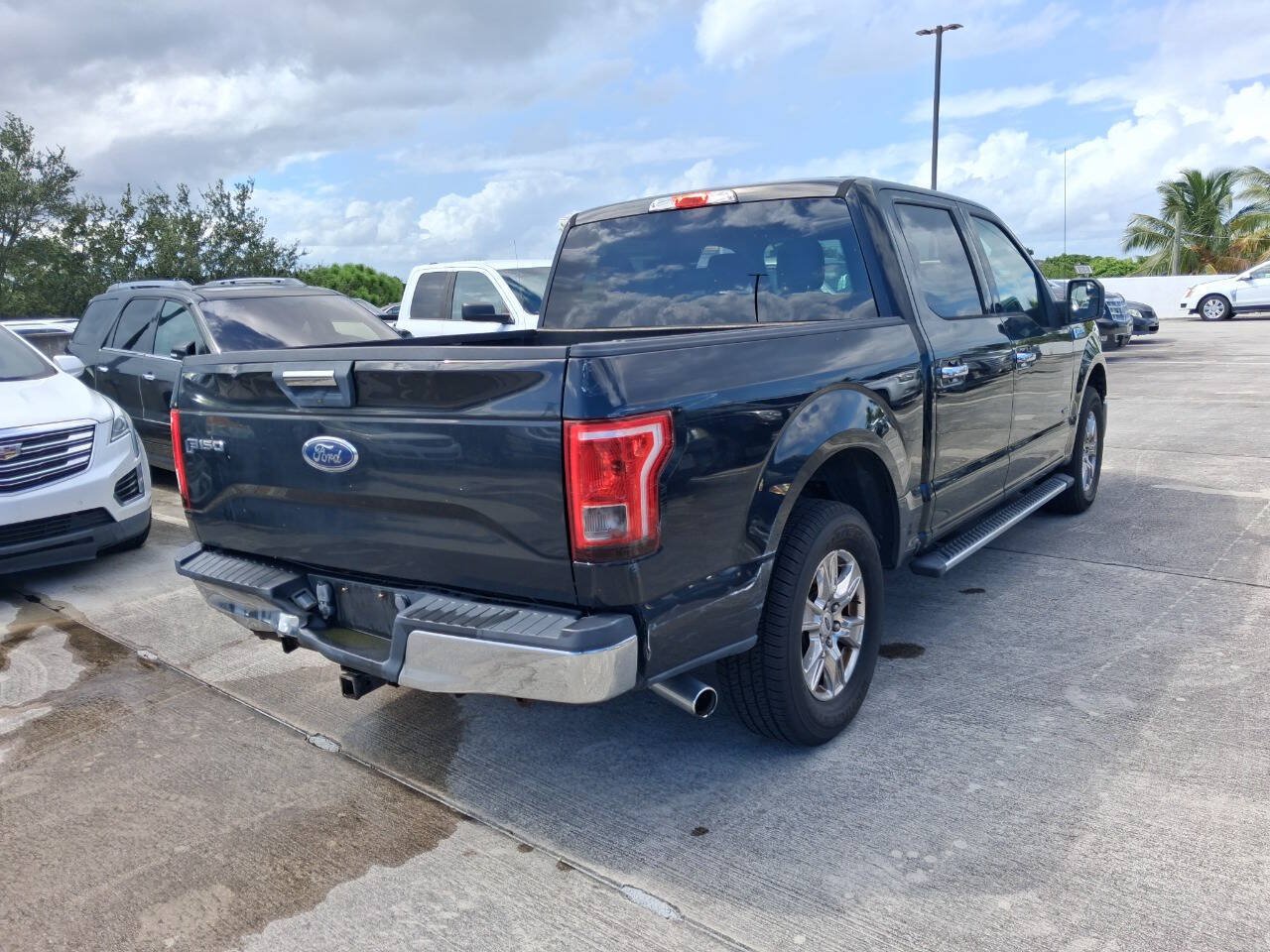 Used 2015 Ford F150 XLT w/ Equipment Group 301A Mid RWD image 3