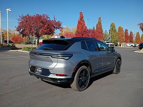 New 2026 Chevrolet Equinox EV RS image 11