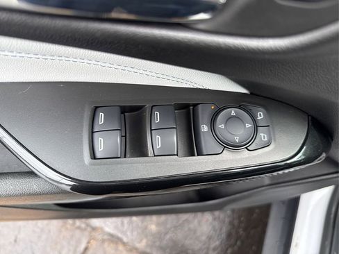 Used 2024 Chevrolet Trax LT w/ Driver Confidence Package image 33