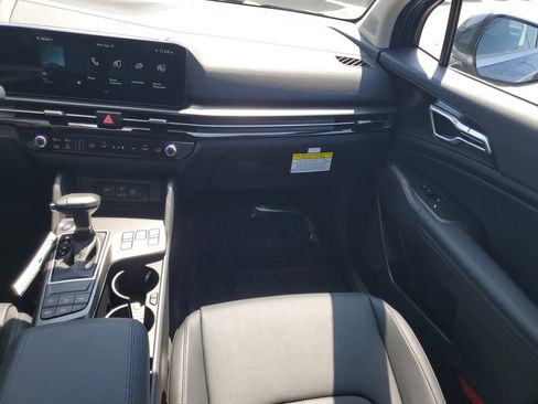 New 2026 Kia Sportage EX FWD image 25