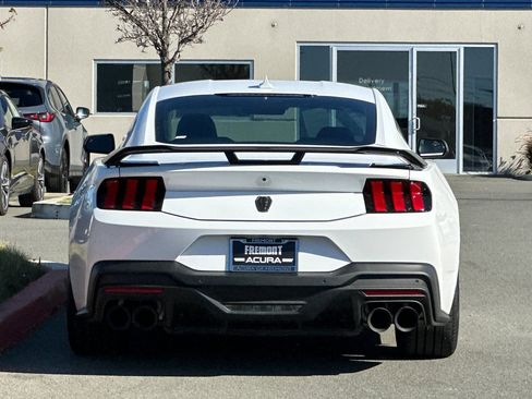 Used 2024 Ford Mustang Dark Horse image 5