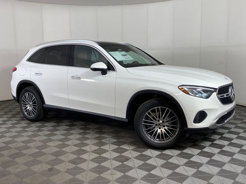 Used 2026 Mercedes-Benz GLC 300 4MATIC image 6