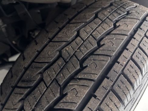 Used 2025 Chevrolet Silverado 1500 LT image 34