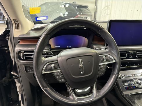 Used 2022 Lincoln Nautilus Reserve FWD image 14